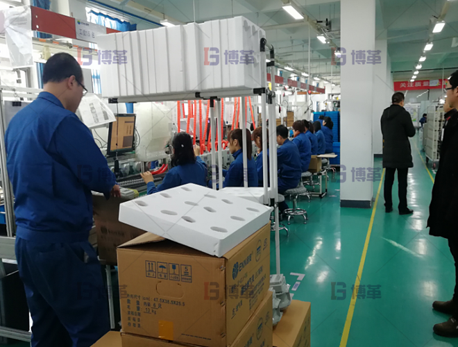 采用雙邊流水線，節約空間，電子組裝材料水蜘蛛配送。