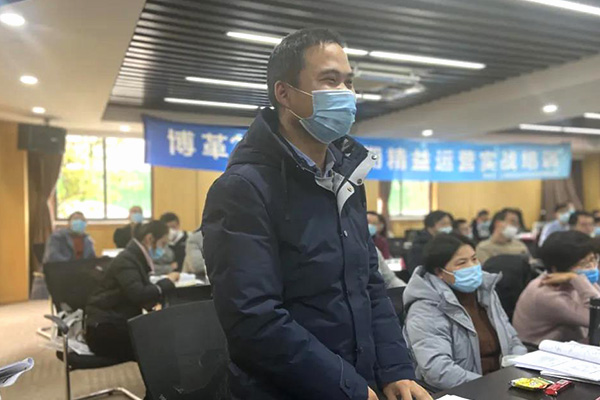 學(xué)員互動 精益生產(chǎn)管理培訓(xùn)現(xiàn)場